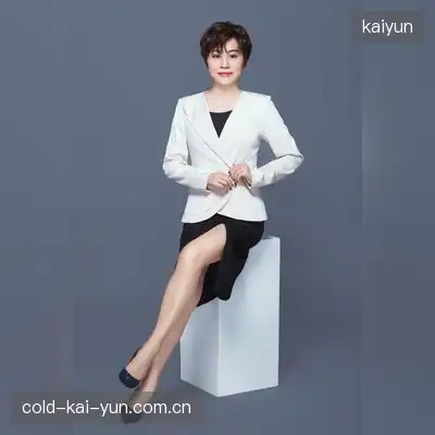 龚月